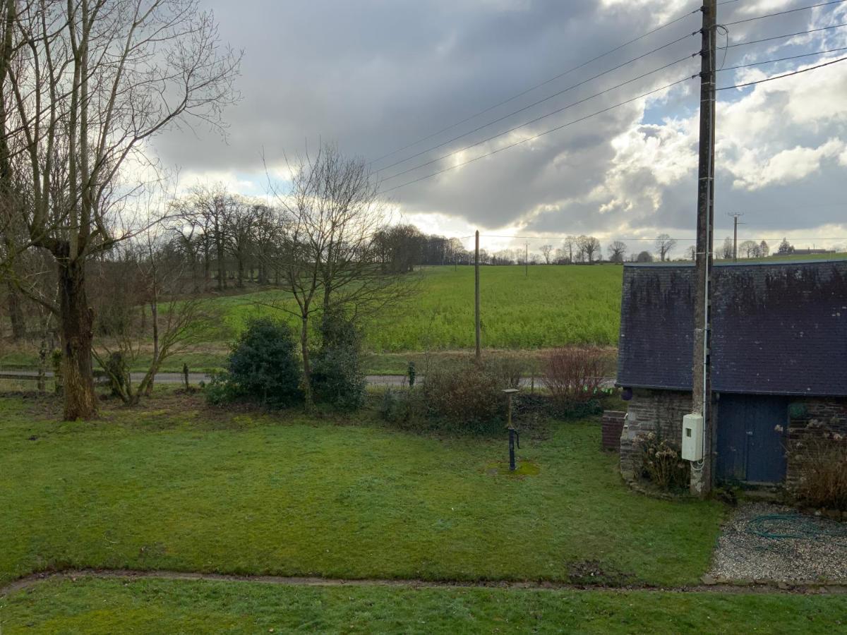 Welcoming And Peaceful Bed And Breakfast Fougerolles-du-Plessis Exterior photo