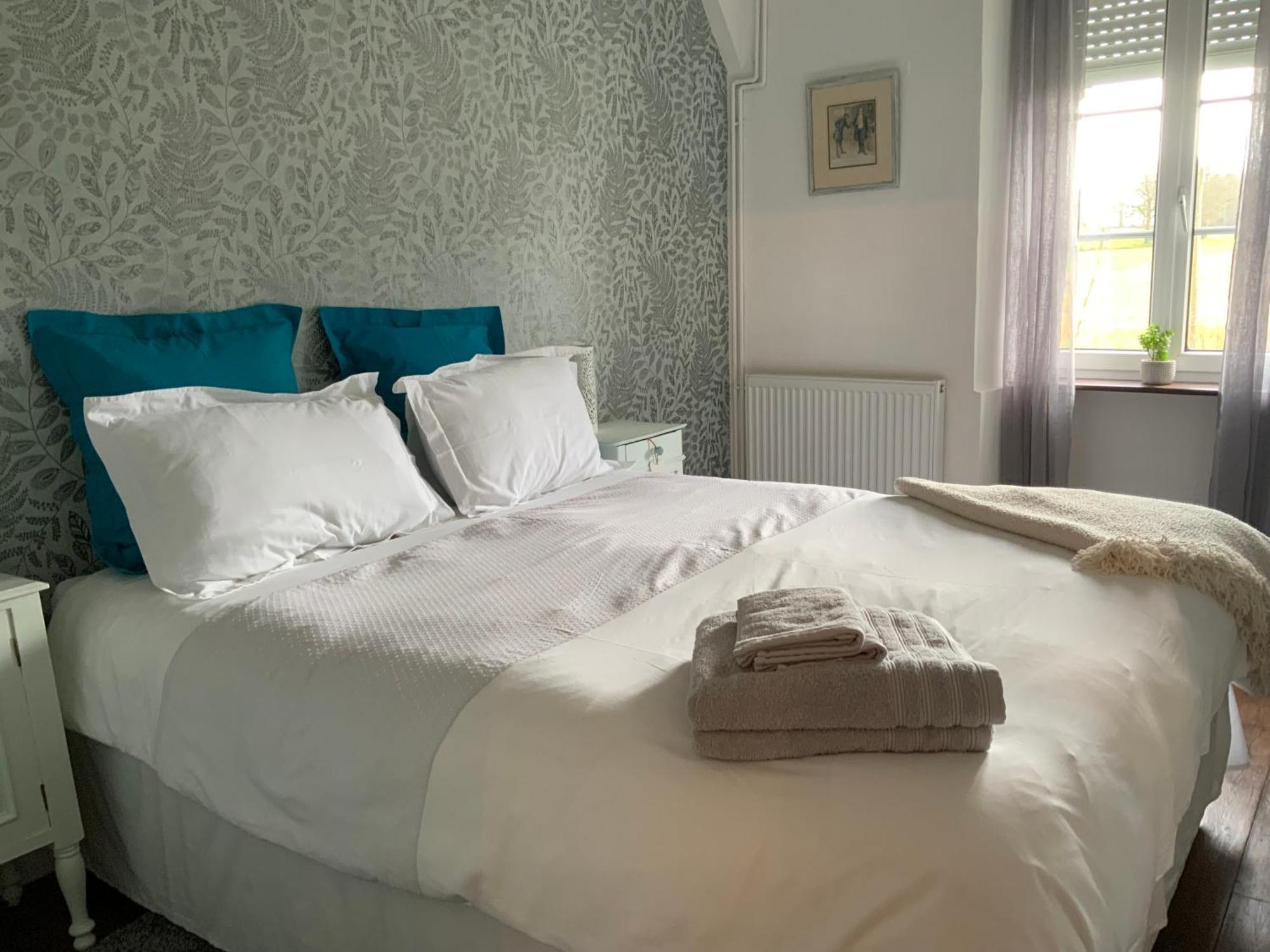 Welcoming And Peaceful Bed And Breakfast Fougerolles-du-Plessis Exterior photo