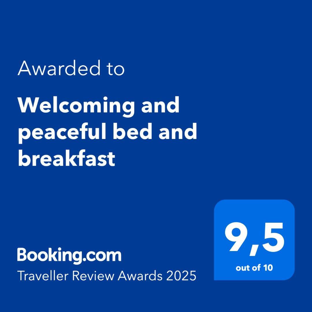 Welcoming And Peaceful Bed And Breakfast Fougerolles-du-Plessis Exterior photo